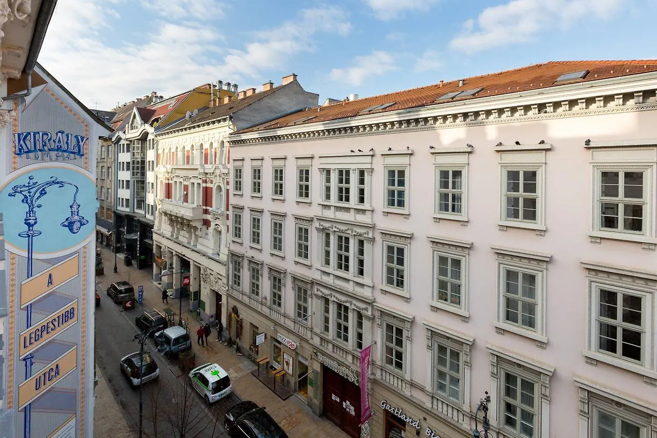 Gozsdu Court Budapest 3*,