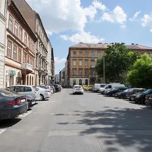 Apartment Carolyn Apartman In The Old City