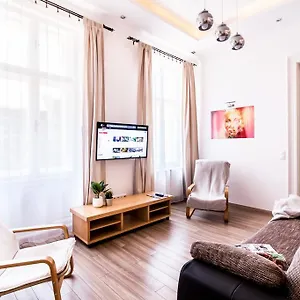 Bpr D8 Premier Apartment