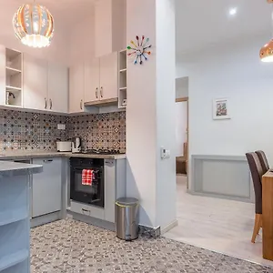 Apartment Goldcentral Dob