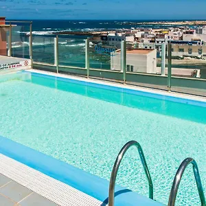 https://casa-mika-oliastur-25.in-canary-islands.com